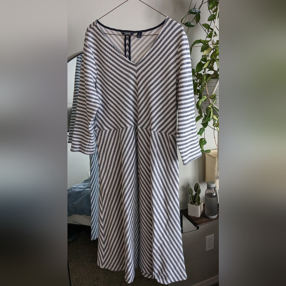 Lands end thick v neck dress striped nautical mid length large